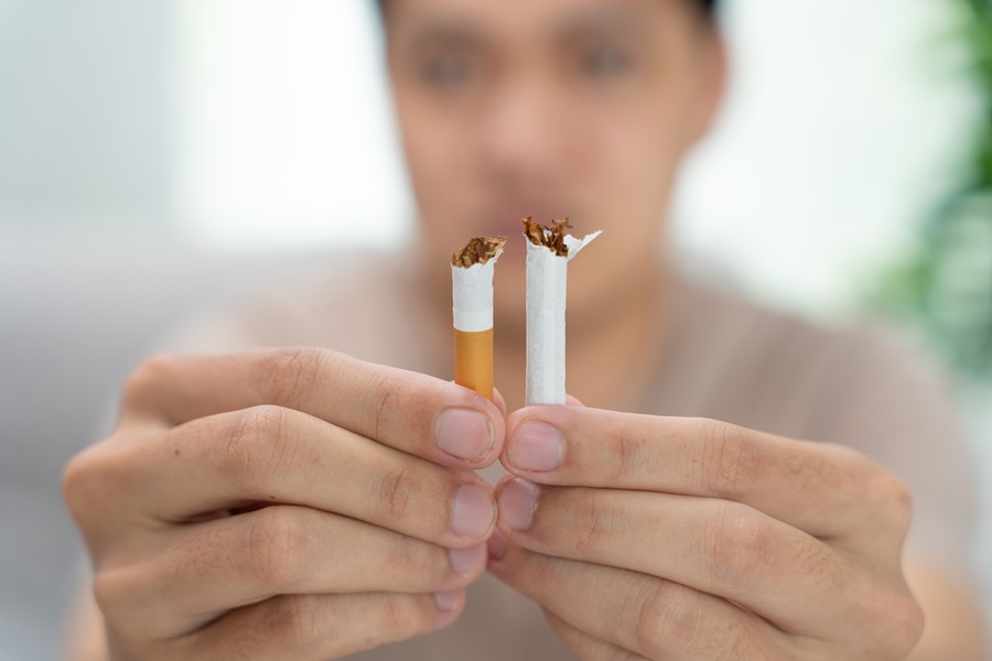 Effects of Tobacco Use on Oral Health