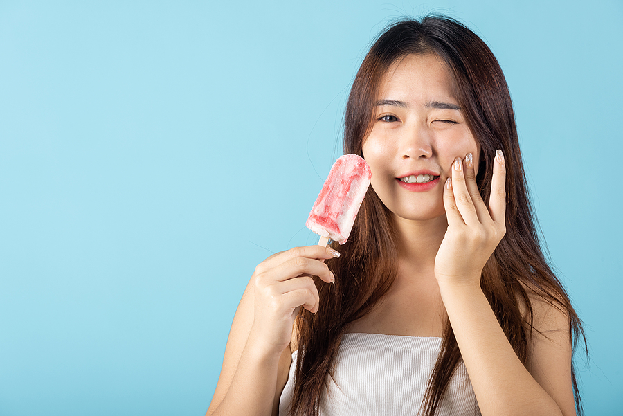 Six Habits That Can Harm Our Oral Health
